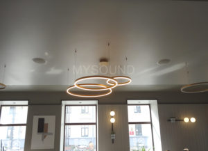 Потолочные акустические системы в интерьере