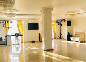 Комплексное оснащение звуковой и световой аппаратурой