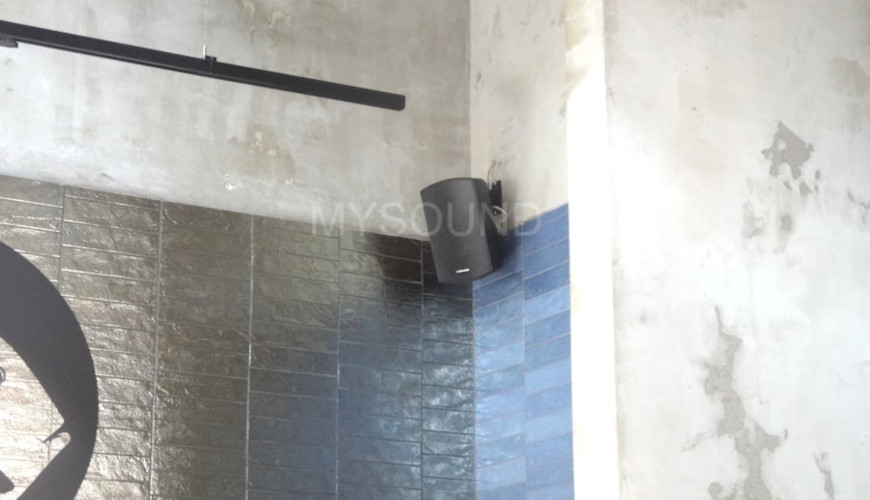 CVGaudio RF516TBL - фото колонки в проекте по озвучиванию магазина