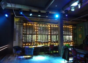 Сценический свет на фото в клубе