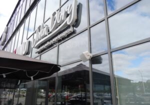 Фоновое озвучивание магазина настенными колонками - фото проекта, продажа и монтаж май саунд